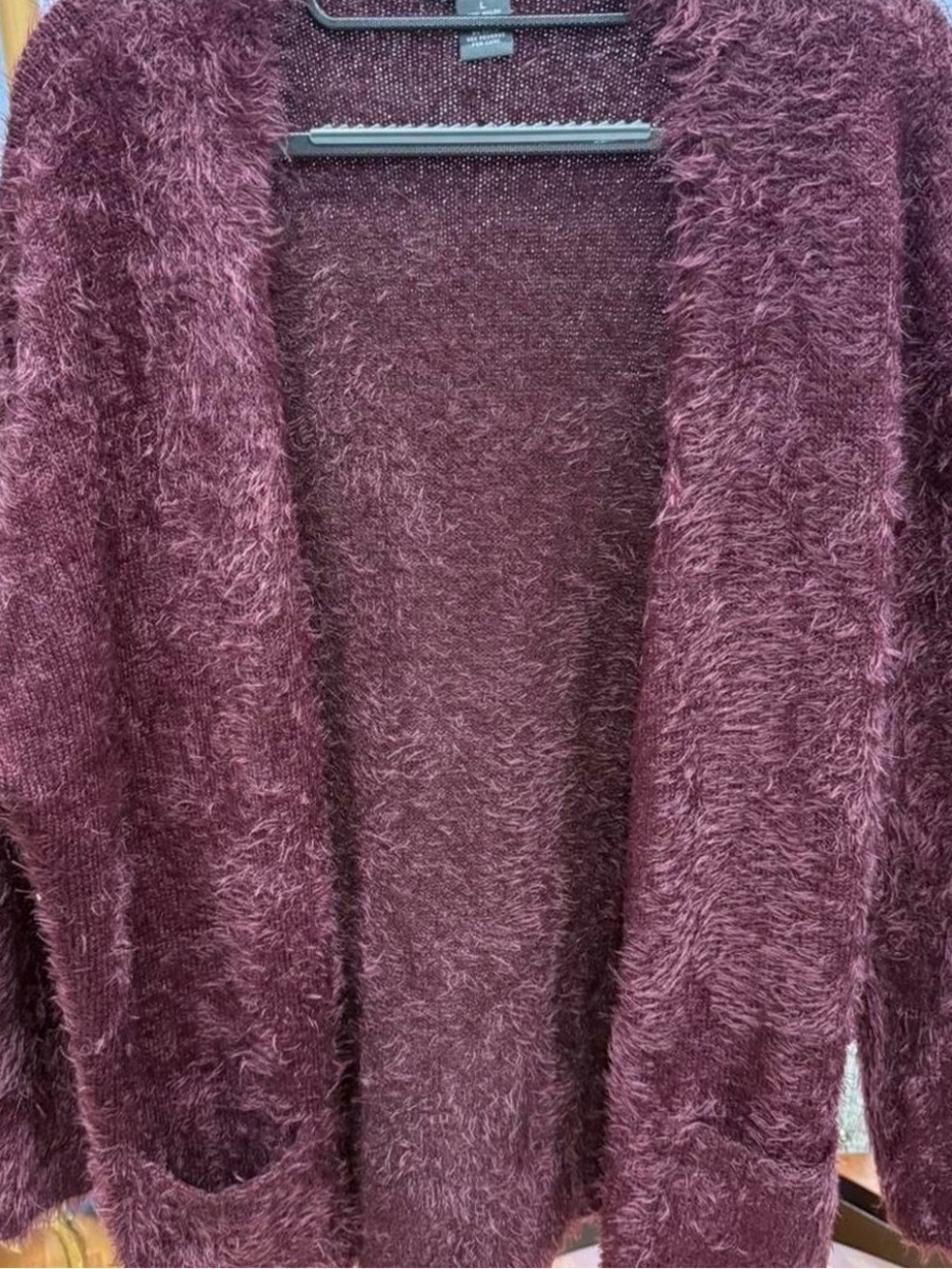 Chelsea & Theodore Open-Front Fuzzy Cardigan in Deep Wine